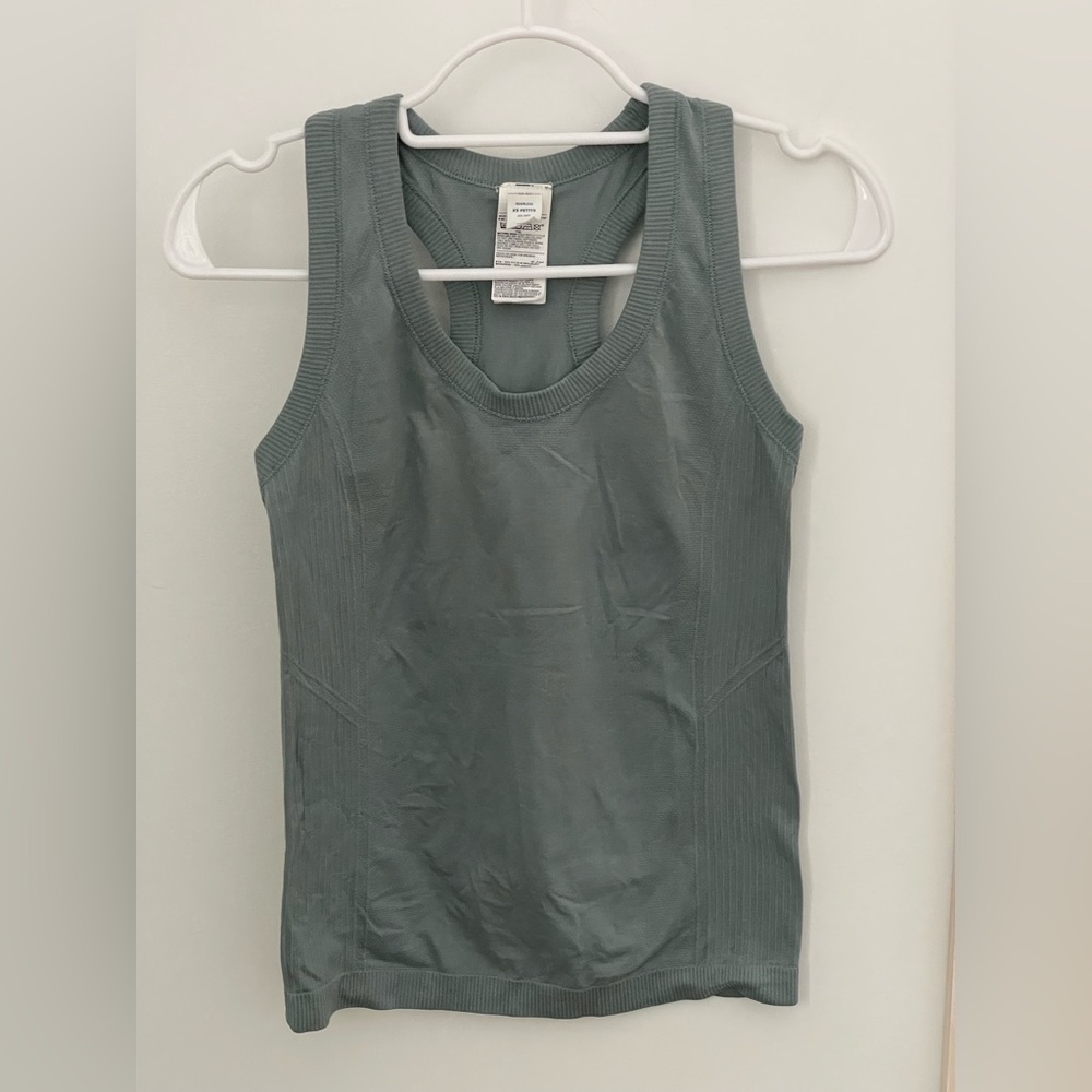Go Dry Women's Size XS Exercise Workout Tank Top in Sage Green Racerback